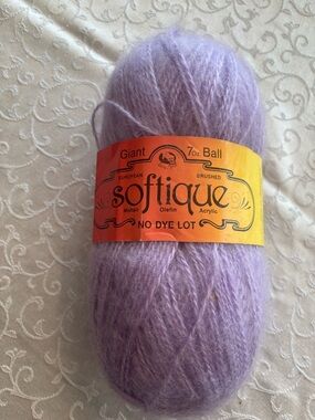 NOS Lana Moro Inc SOFTIQUE Lavender Yarn; 7 oz  Mohair Olefin Acrylic 550 Yards